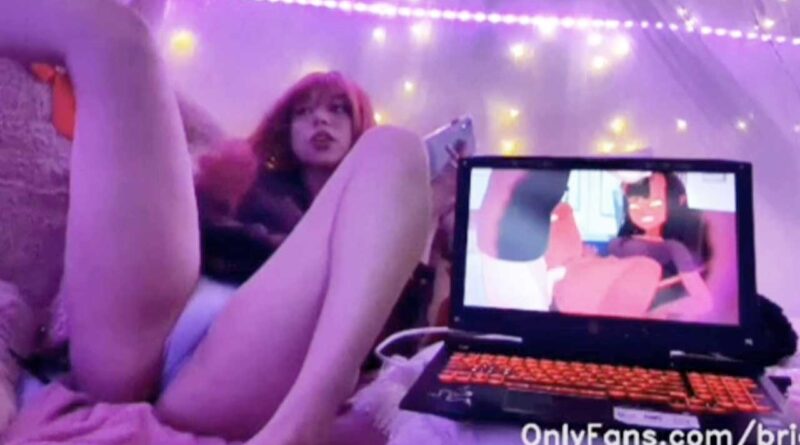 Horny @IMBRIGITTEGREY youtuber watching Hentai - Porn video