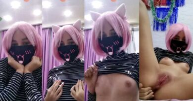 Shy Petite Cosplayer Ends Up Masturbating On Instagram Porn Amateur Video