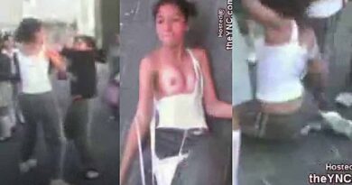 Old video - Latina schoolgirls fight and accidentally show their tits