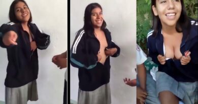 Schoolgirl loses bet and has to show her boobs to her friend