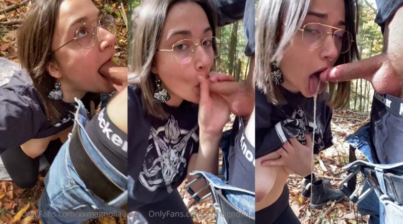 In the forest giving a blowjob to his friend PORN AMATEUR