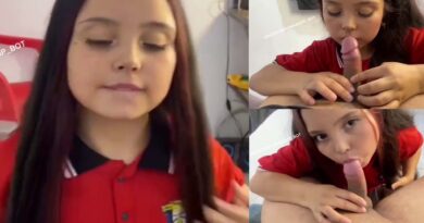 the Chilean schoolgirl of your dreams giving a blowjob AMATEUR PORN