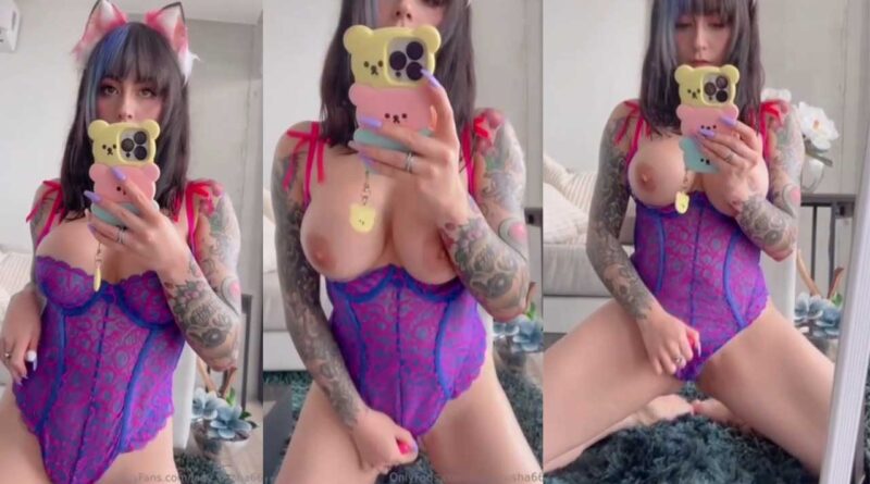 lady dusha rubbing her pussy in front of the mirror Onlyfans Porn video