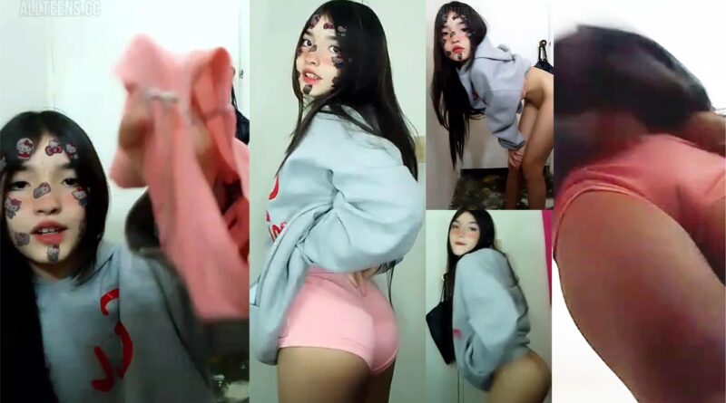 Cute Colombian Teen LIVE TIKTOK takes off her panties - Voice in Spanish