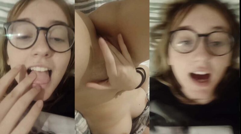 Nerdy teen rubbing her pussy