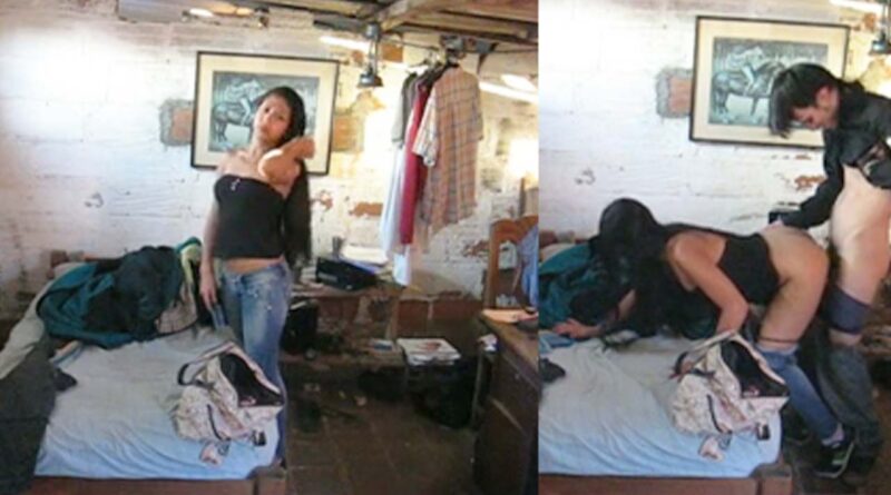 Poor Venezuelan girl, she sells her ass for 20 dollars